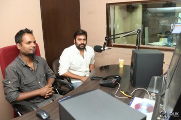 Rowdy Fellow Movie Team at Red FM